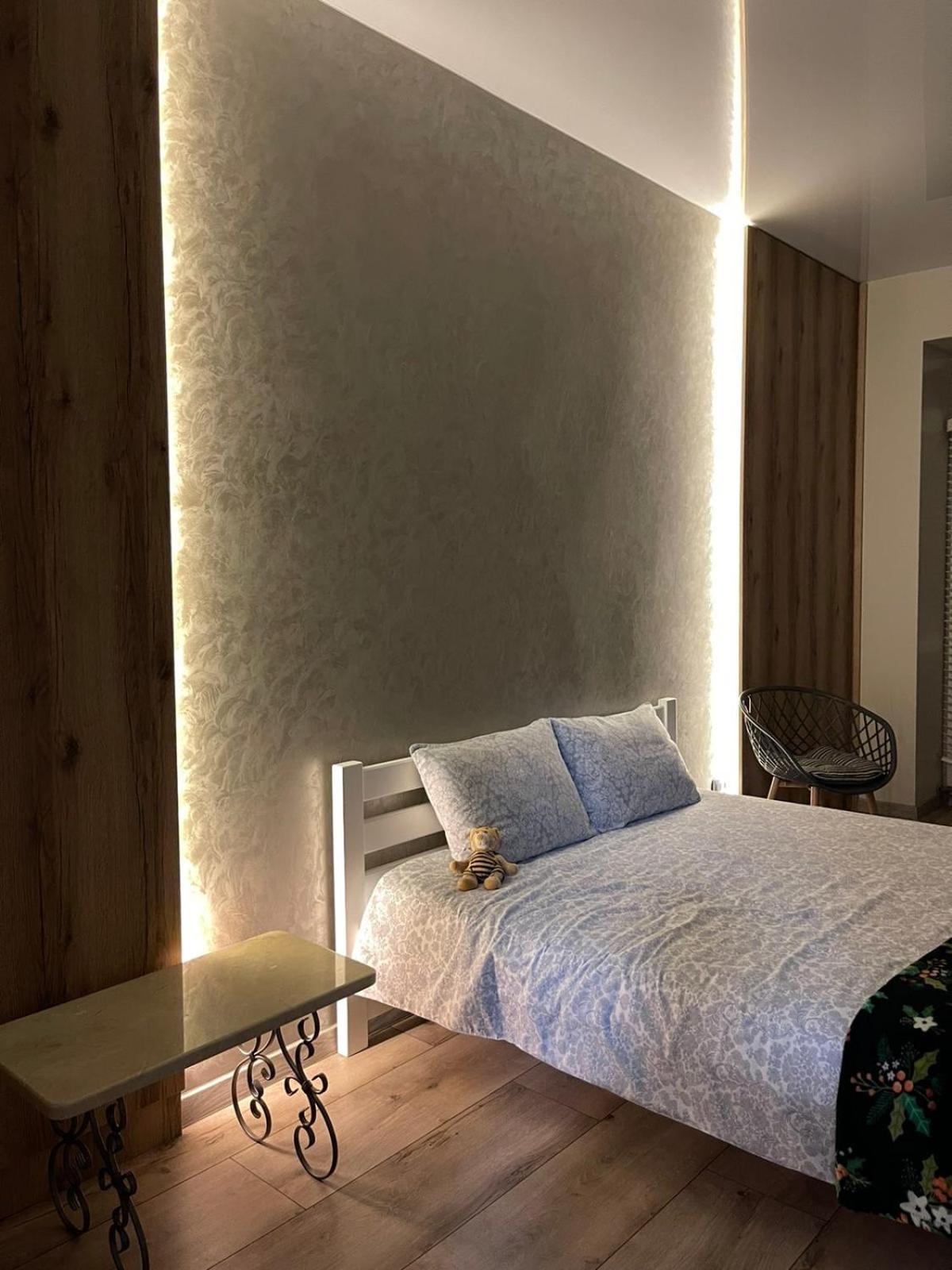 Vip Apartment У Центрі Міста, Новобуджк Театральний,Дуже Простора Rivne Bagian luar foto